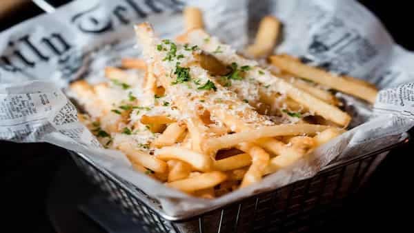 An Amazing Evening With Garlic Fries By Your Side: Here's The Recipe For You