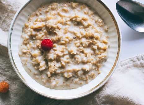 Oatmeal With Water Vs Oatmeal With Milk: Which Is Healthier For You?