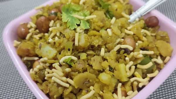 Got Leftover Rotis At Home? Use Them To Make Easy And Flavourful Poha