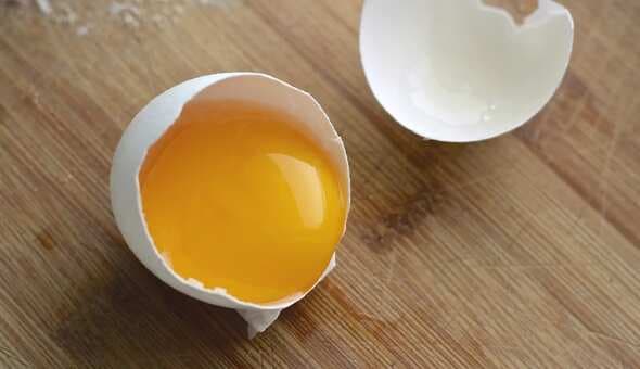 3 Ways To Use Leftover Egg Yolk In Cooking