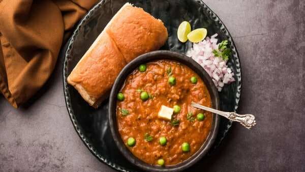 Watch: Here’s How You Can Make A Buttery Pav Bhaji At Home 