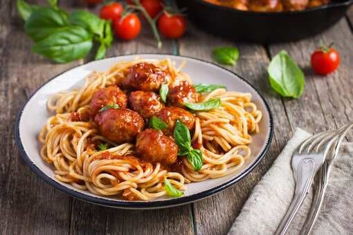 Spaghetti Meatballs: Delicious Chicken Balls With Spaghetti