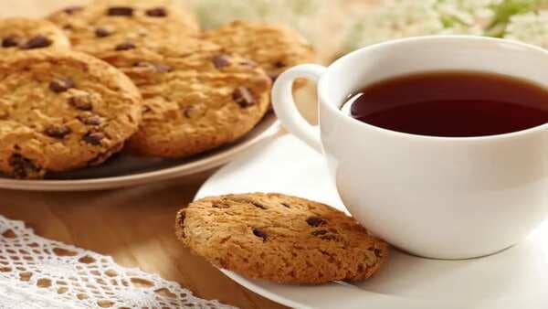 Little Joys: The Art Of Dunking Biscuits Into Tea