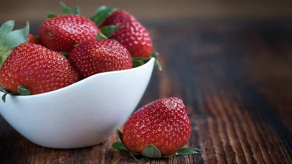 5 Ways To Turn Overripe Strawberries Into Delicious Food