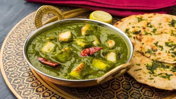 Make Delicious Palak Paneer For Lunch With This Easy Recipe 