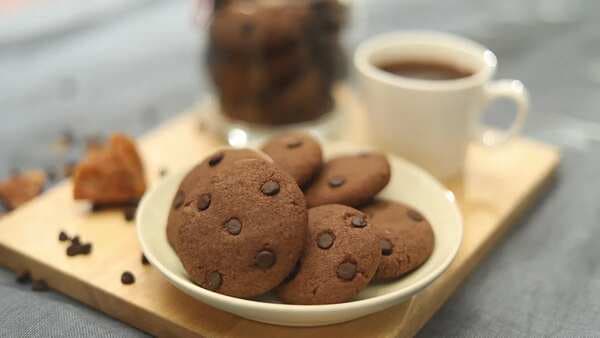 Ragi Chocolate To Cashew Almond: Try These Easy To Make Cookies At Home
