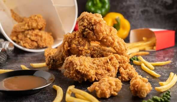 Fast-Food Chain Worker Spills The Beans About ‘Secret Fried Chicken Recipe’