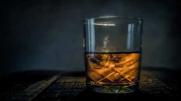 Scotch v/s Whiskey: Here’s What Makes Them Different
