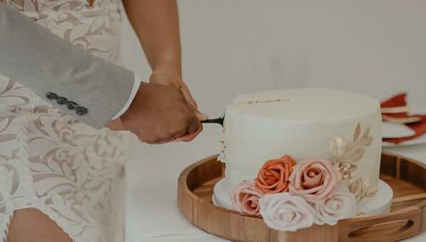 From The Romans To The British: How Has The Tradition Of Wedding Cakes Evolved