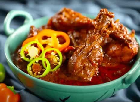 Sri Lankan Black Chicken Curry: Gem from the Island 