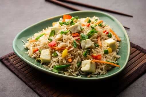 Save Your Holi Lunch With This Quick Paneer Fried Rice Recipe