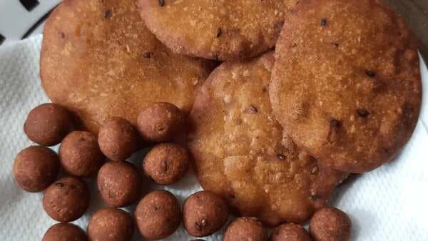 From Nethili 65 To Seedai: 8 Snacks From Tamil Nadu You Must Try