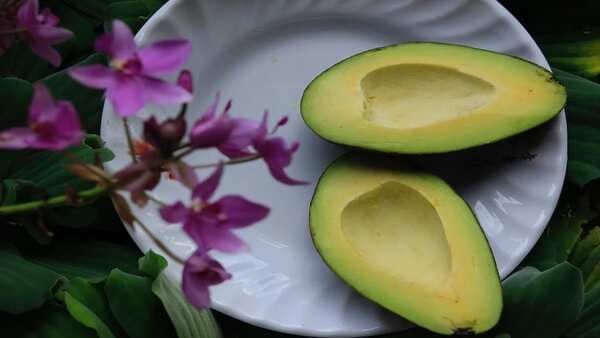 Avocado Oil Benefits: This Is More Than Just A Fruit!
