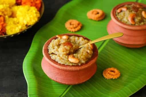 Sweet Pongal: Creamy Sweet Porridge With Cardamoms And Nuts