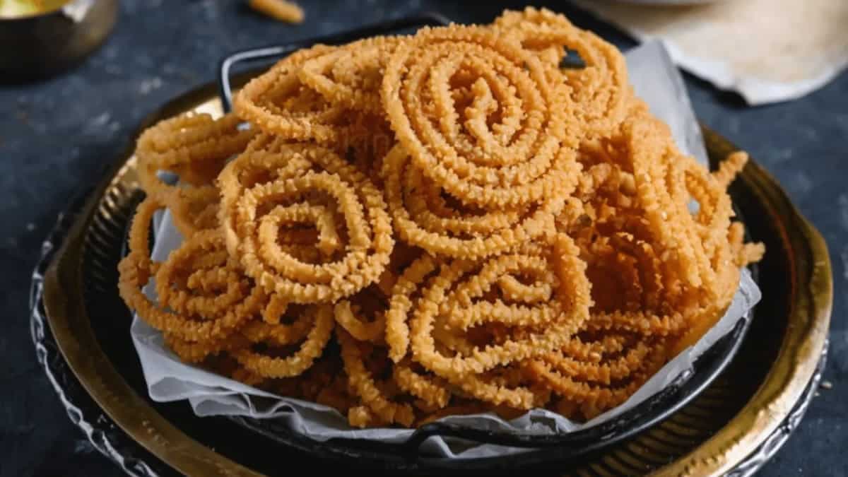 From Matthi to Murukku: 10 Snacks From Around India