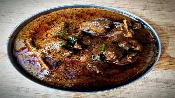 Recipe Of The Day: Maharashtrian Black Mutton Curry For Your Mid-Week Indulgence