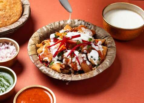 Chole Samosa Chaat: Give Your Chai-Time A Delish Upgrade