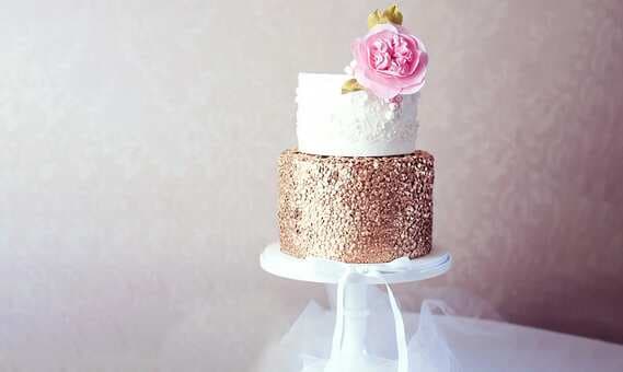 Cake Decoration: 4 Tips To Make Edible Glitter At Home