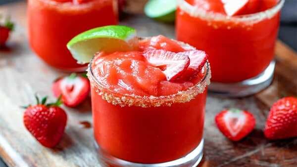 From Margaritas To Tea: 6 Drinks That Use Strawberries