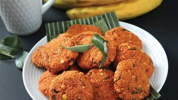 Thattu Dosa To Pazham Pori: 5 Street Food To Try When In Kerala