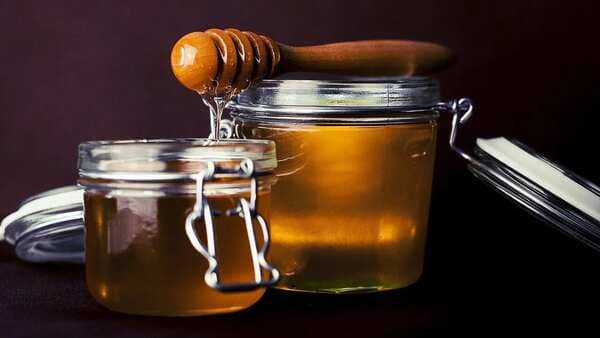 Difference Between Raw Honey And Regular Honey: The Choice Is Yours