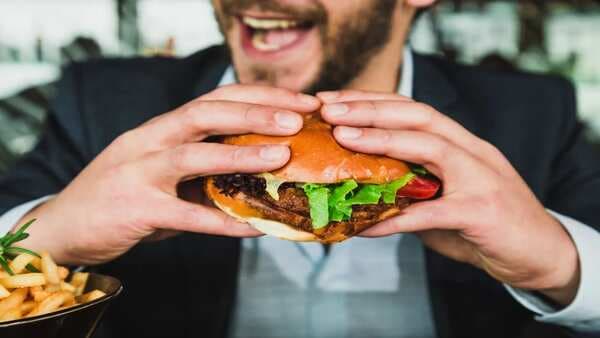 Is Cheating On Your Meal A Good Idea If You Are Trying To Lose Weight?