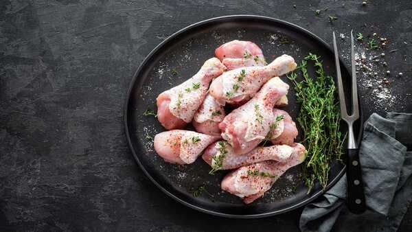 Keep A Tab On These 4 Things While Buying Raw Chicken