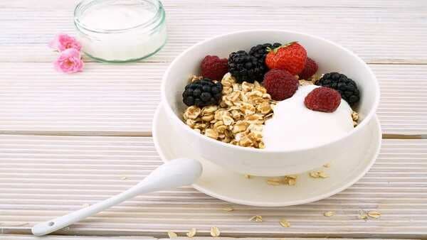 Are You Eating Your Oats Right? Here Are 7 Oatmeal Mistakes To Avoid