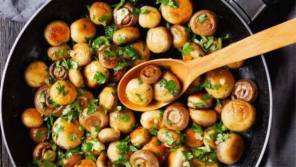 Garlic and Butter Roasted Mushrooms: A Yummy Delight