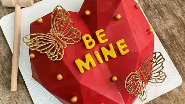 How To Make Heart-Shaped Pinata Cake For Valentine's Day: 3 Tips To Ace This Lovely Dessert 