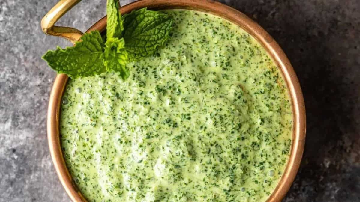 How To Make Restaurant-Style Green Chutney At Home