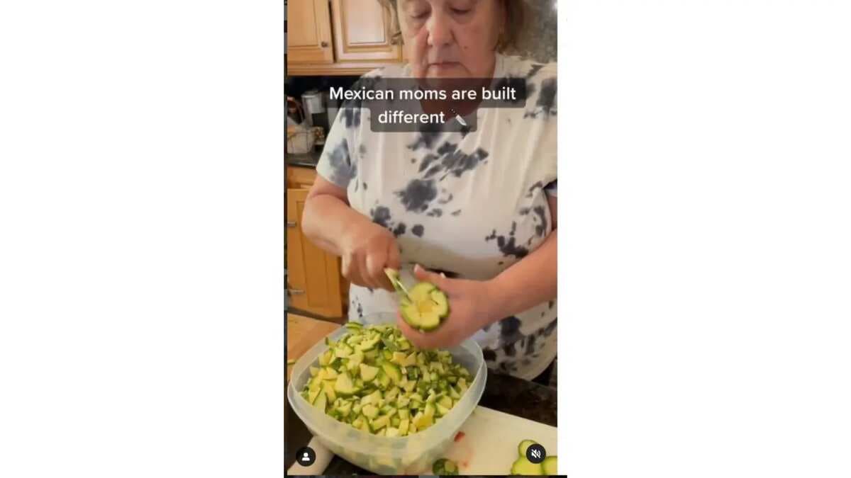 Mexican Woman Shows Off Her Amazing Chopping Skills In Viral Video; Seen It Yet?