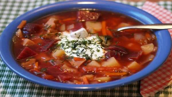 Cabbage Tomato Soup: A Vegan Low-Calorie Soup To Enjoy For Lunch