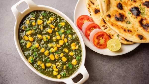 Palak Corn Creamy Curry: Sweet Corn Simmered in Spinach Curry