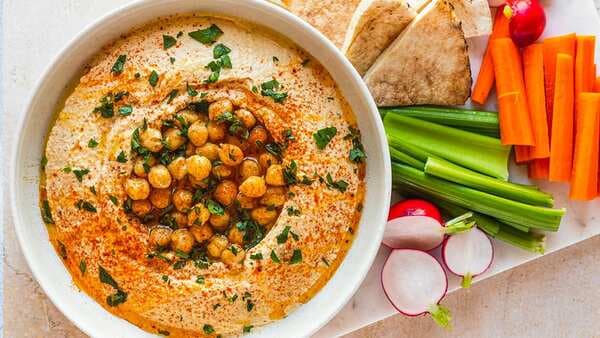 Benefits Of Hummus And Dishes To Pair