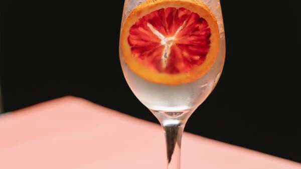 Bellini: An Italian Wine Cocktail For You To Indulge In Peachy Flavors