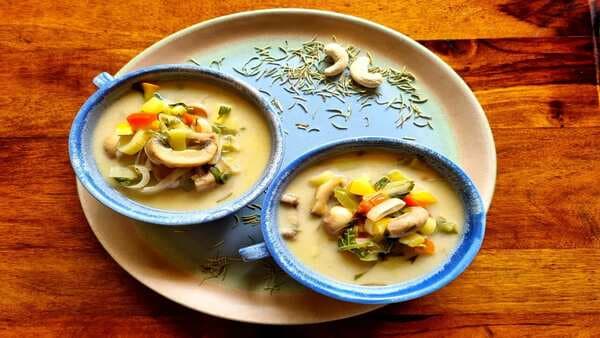 Looking For Light Supper Ideas? This Mushroom And Veggie Soup May Impress