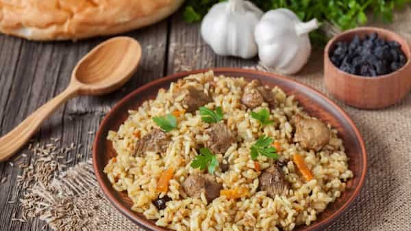 Slow-Cooked Lamb & Rice: A Classic Middle-Eastern Dish
