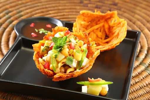 This Lucknow-Special Chaat Comes In A Basket Made Of Potatoes  