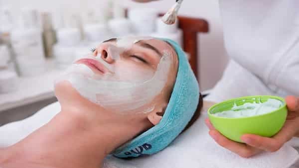 Tired Of Waxing? 4 Natural Remedies To Get Rid Of Excessive Facial Hair At Home  