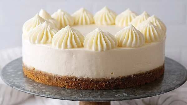 Treat Yourself With This Delectable Recipe Of Vanilla Cheesecake