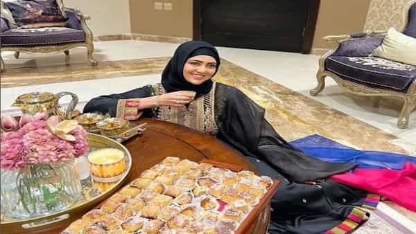 Sana Khan Shares Glimpses Of Her Arabic Breakfast In Mecca: 3 Recipes To Try 
