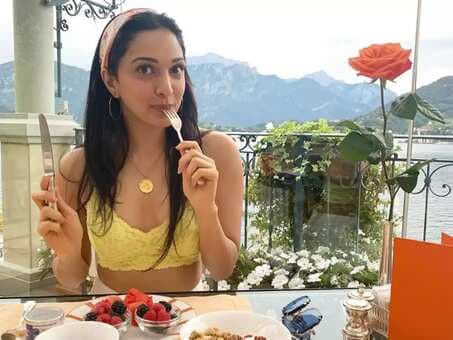 Do You Know What Kiara Advani Is Binging On In-Between Shoots?