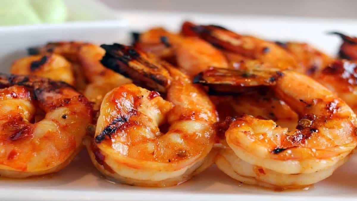 Cooking Prawns Today? Try These Two Hacks To Clean Them Without Creating A Mess 