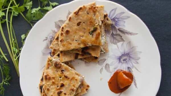 5 Classic North Indian Breakfast Options You Can Try 