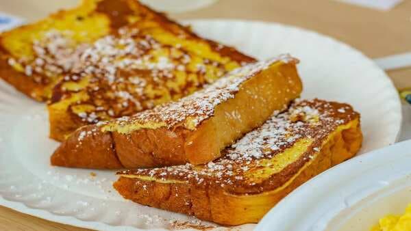 This Flaky French Toast Has A Special Ingredient That Makes It Crispier, Can You Guess?