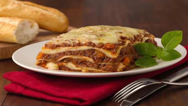 Quick Recipe : How To Make Easy Vegetarian Lasagna At Home Without Pasta Sheets!