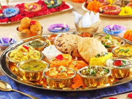 A Perfect Winter Thali To Relish With Your Friends And Family