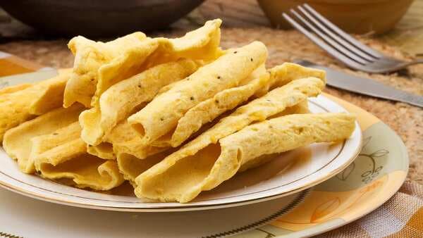 5 Traditional Gujarati Tea Time Snacks You Must Try