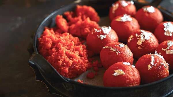 Motichoor v/s Boondi Ladoo: What’s The Difference? 
